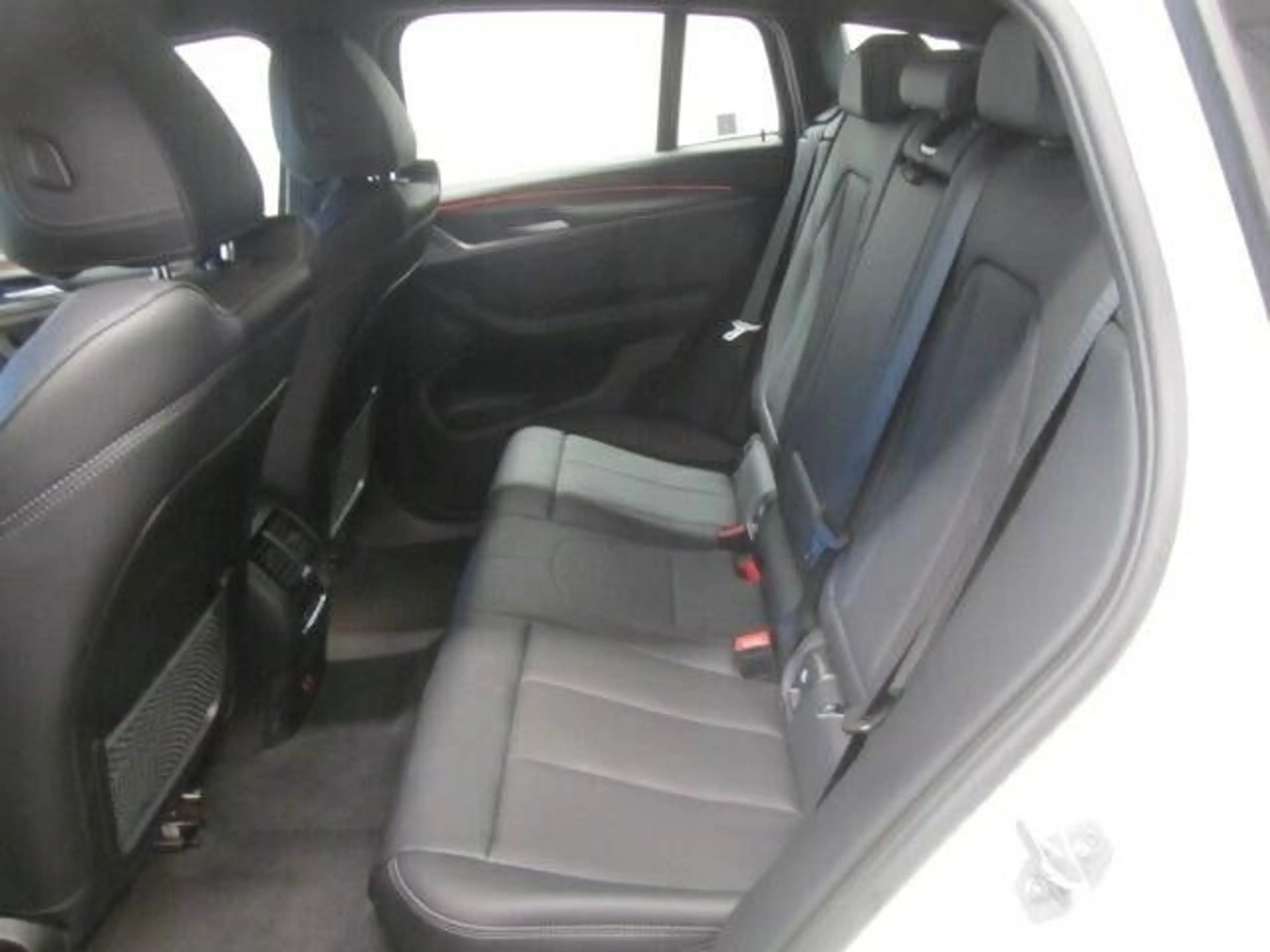 BMW X4 xDrive 20 i M Sport — photo 3