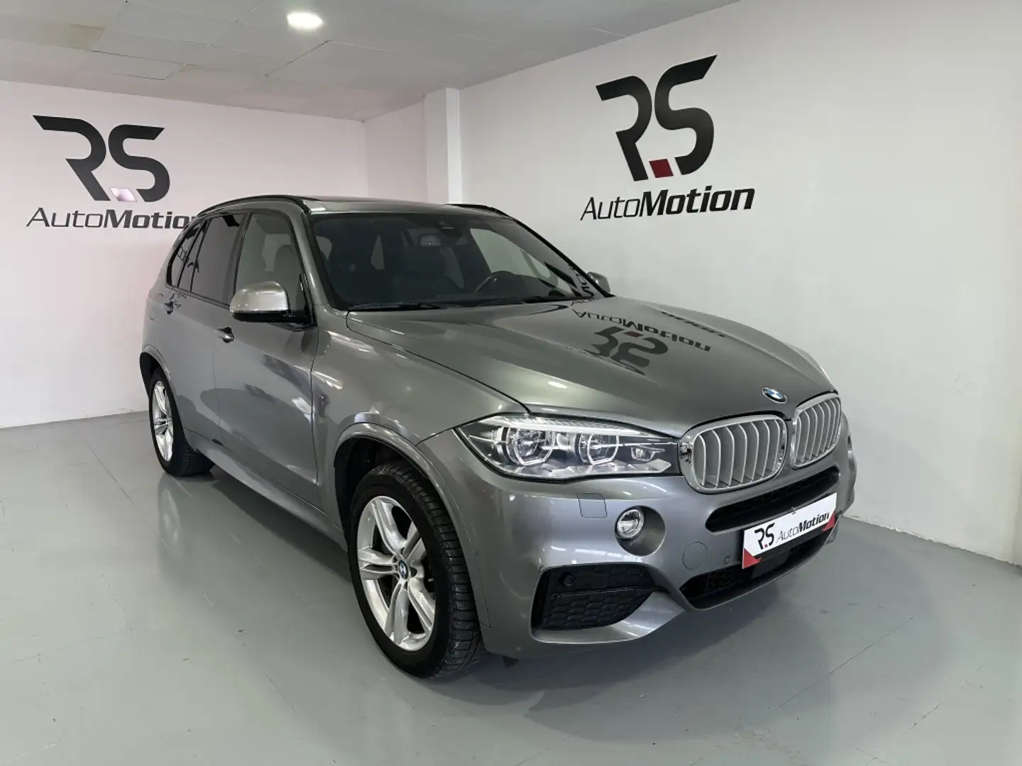 BMW X5 M M50dA Gris - 1