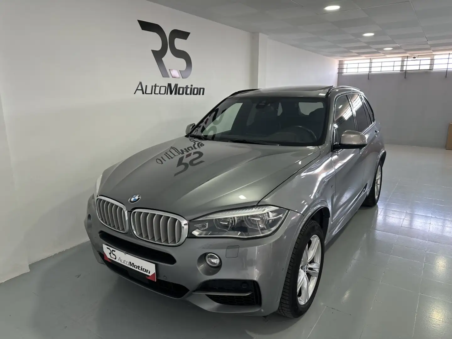 BMW X5 M M50dA Gris - 2