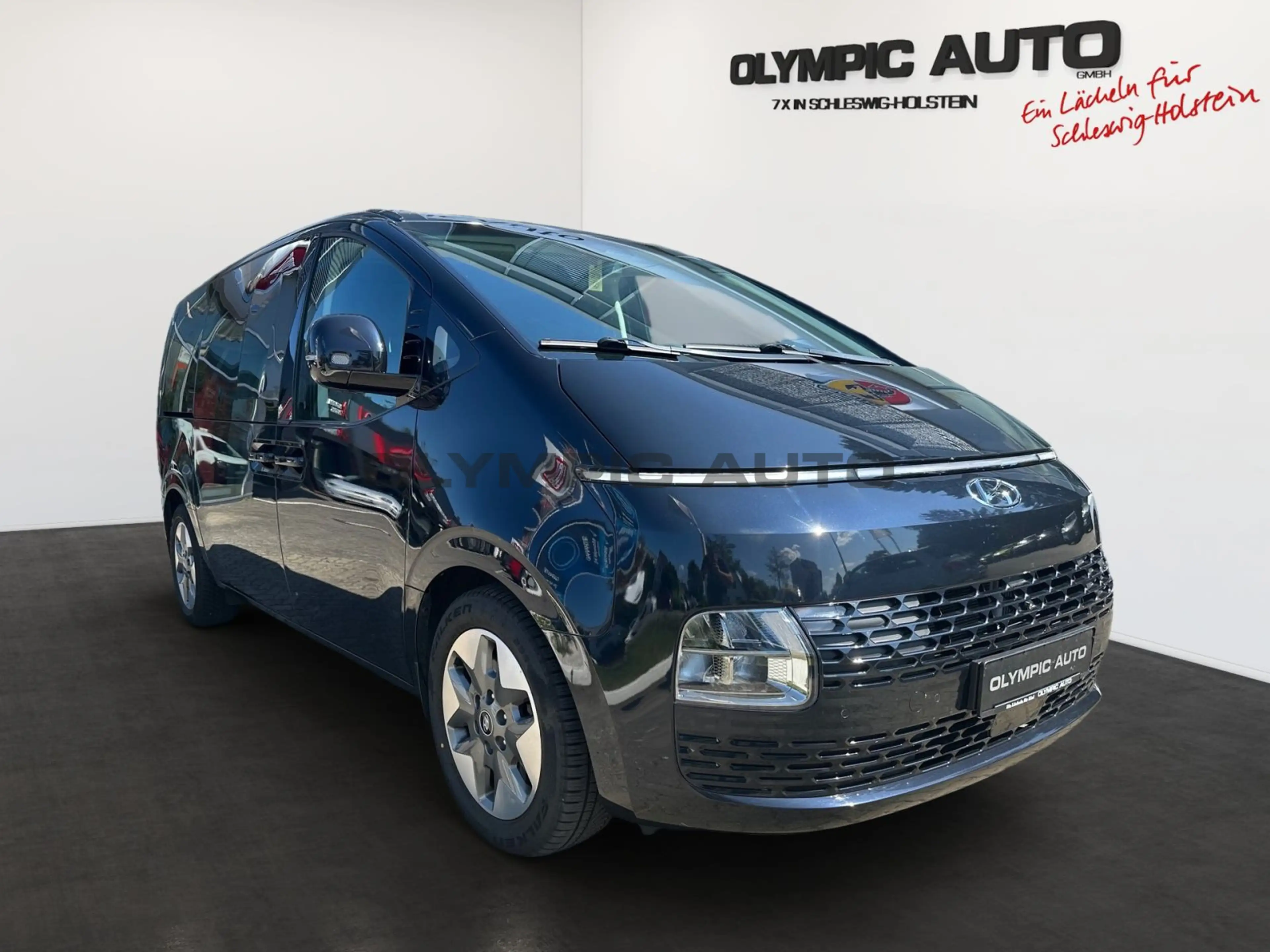 Hyundai STARIA 2.2 CRDi Prime 4WD (9-Sitzer) Leder Navi — photo 2