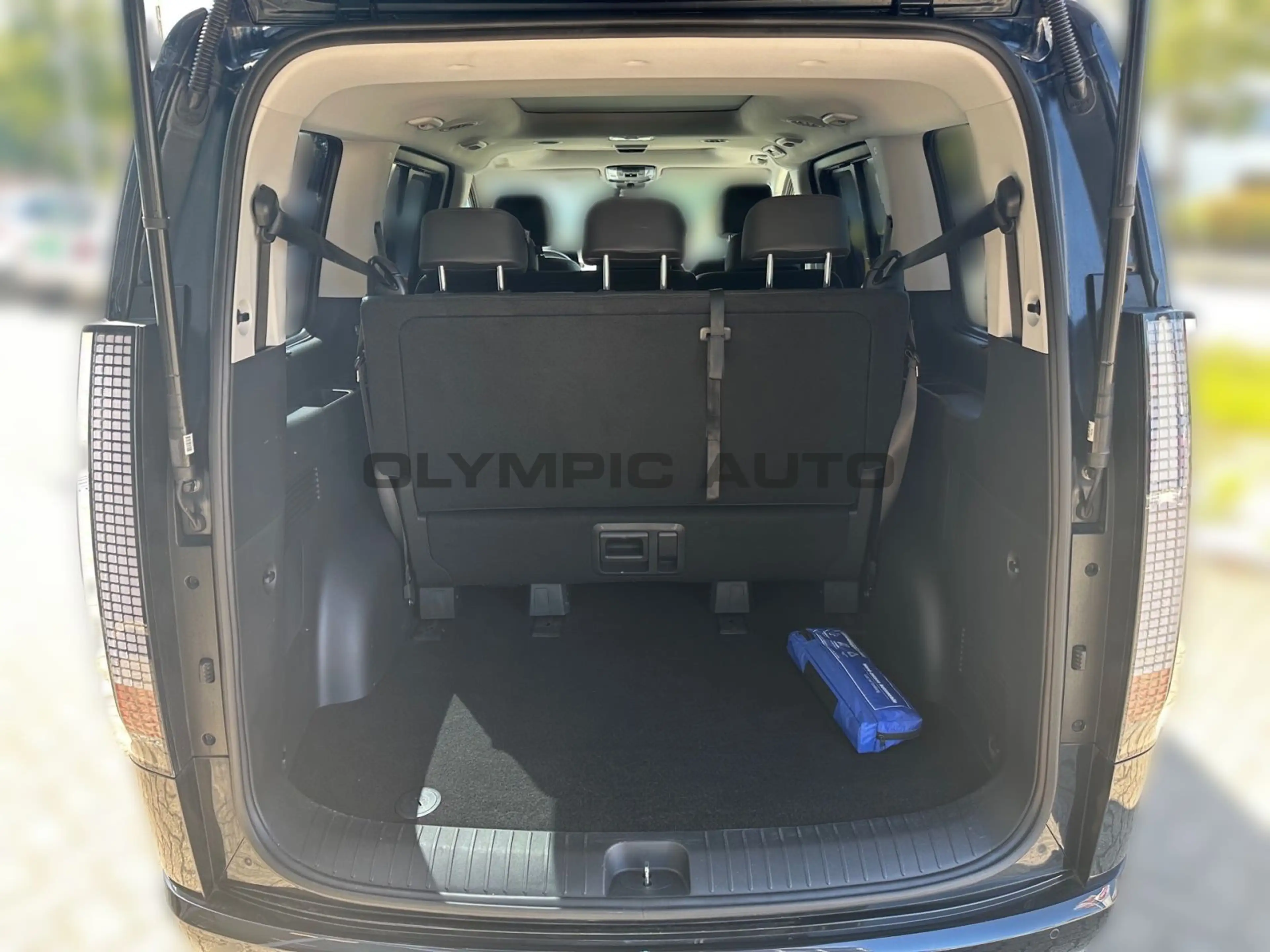 Hyundai STARIA 2.2 CRDi Prime 4WD (9-Sitzer) Leder Navi — photo 9