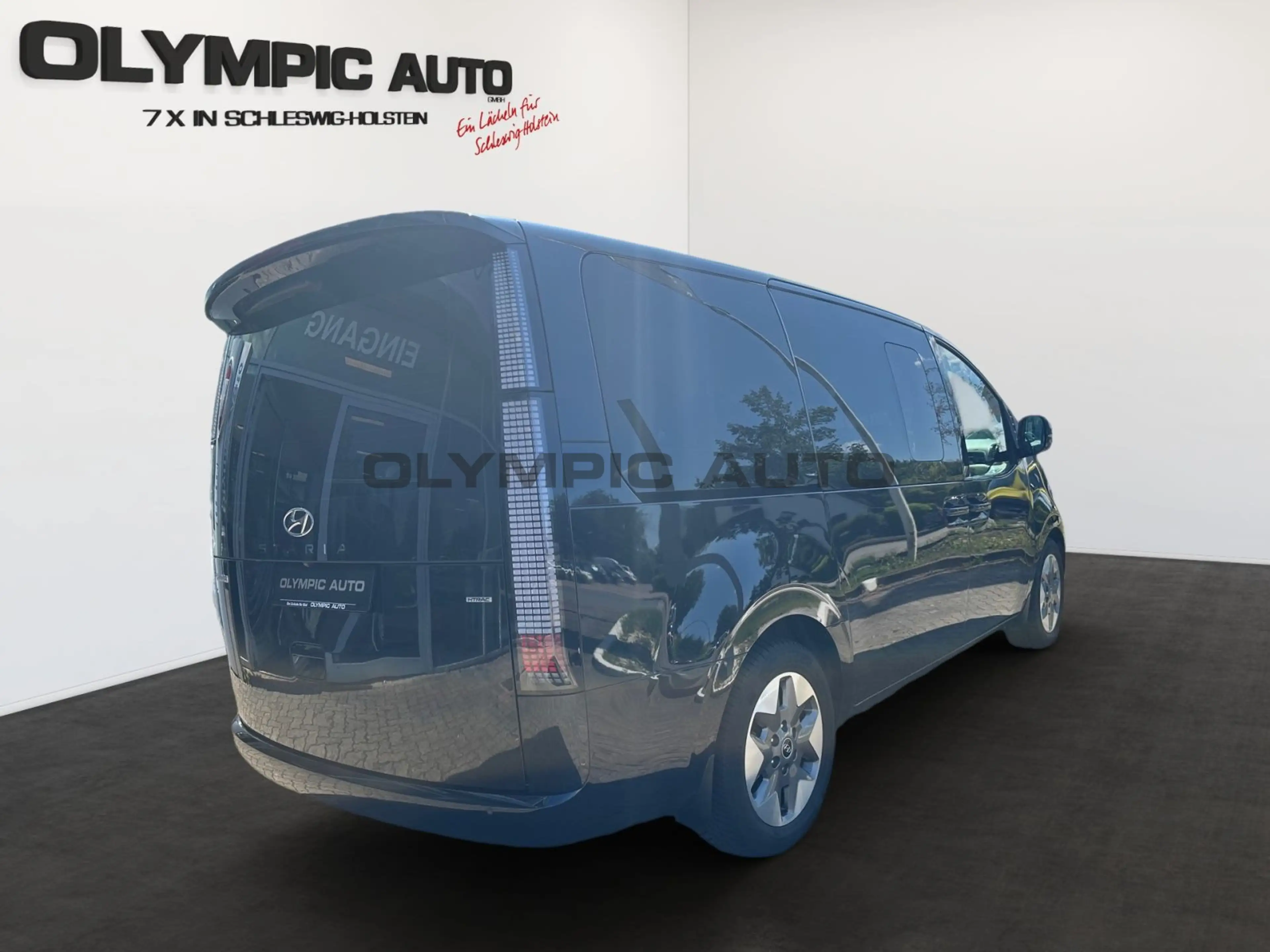 Hyundai STARIA 2.2 CRDi Prime 4WD (9-Sitzer) Leder Navi — photo 3