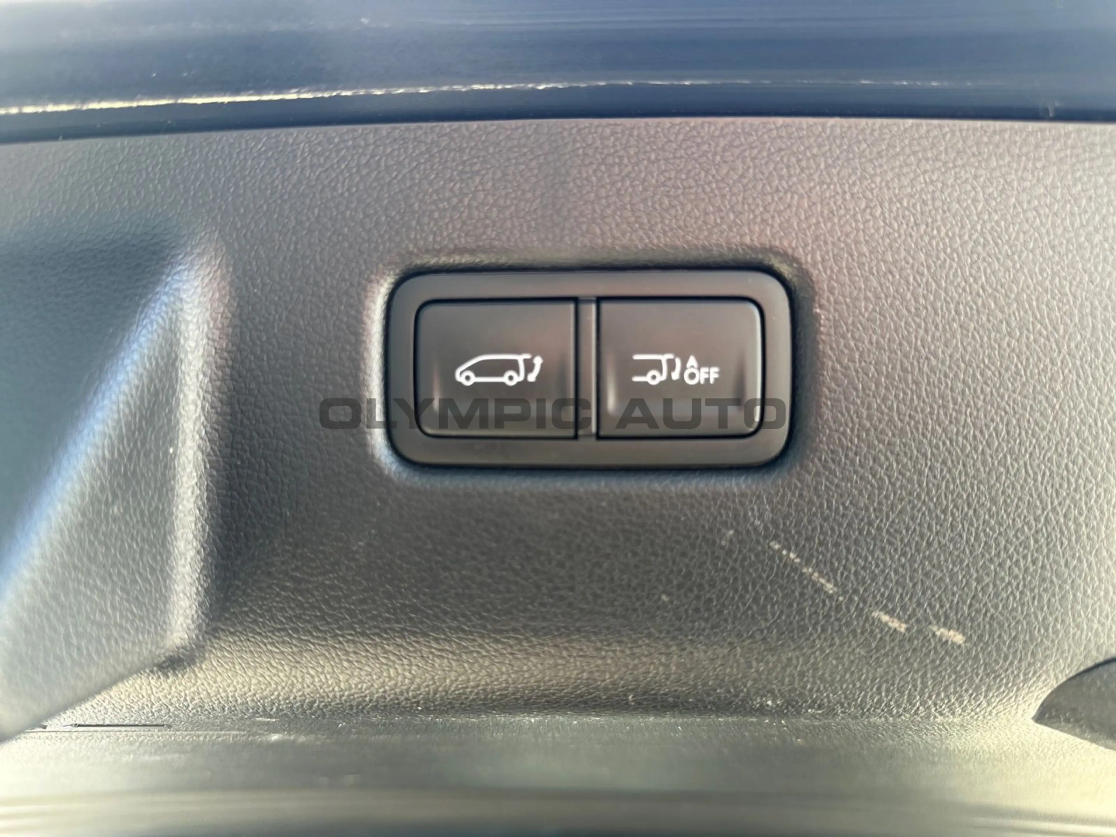 Hyundai STARIA 2.2 CRDi Prime 4WD (9-Sitzer) Leder Navi — photo 10
