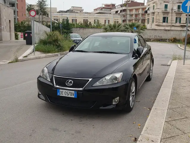 Lexus IS 220d
