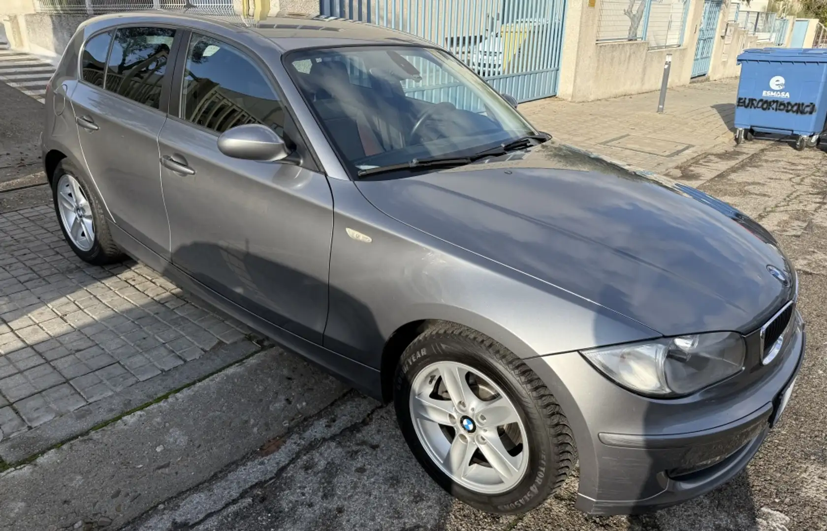 BMW 118 118i Gris - 1