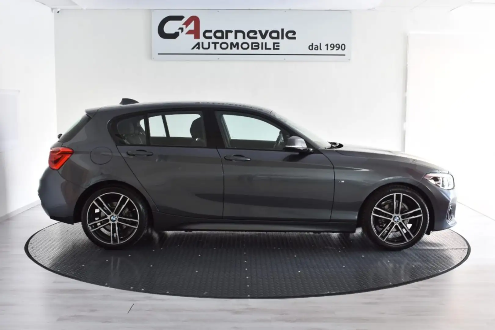 BMW 118 i 5p. Msport-98.170KM-LED-Bluetooth-Navi-Sensori- Gris - 1