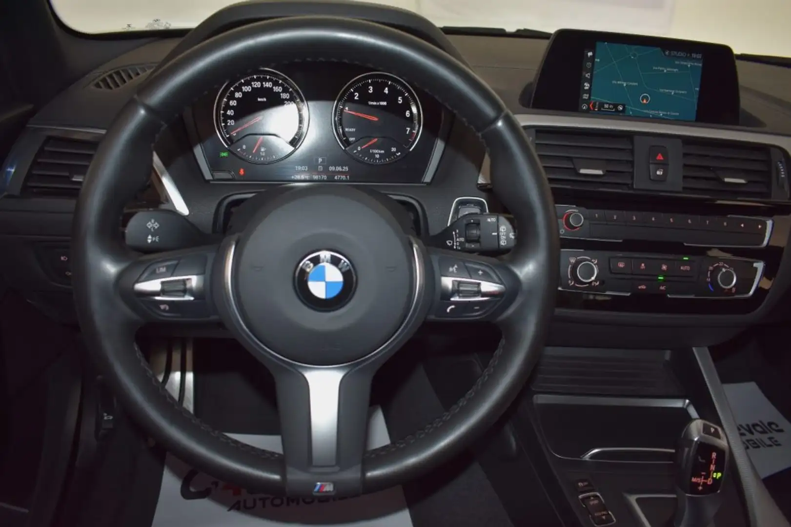 BMW 118 i 5p. Msport-98.170KM-LED-Bluetooth-Navi-Sensori- Gris - 2