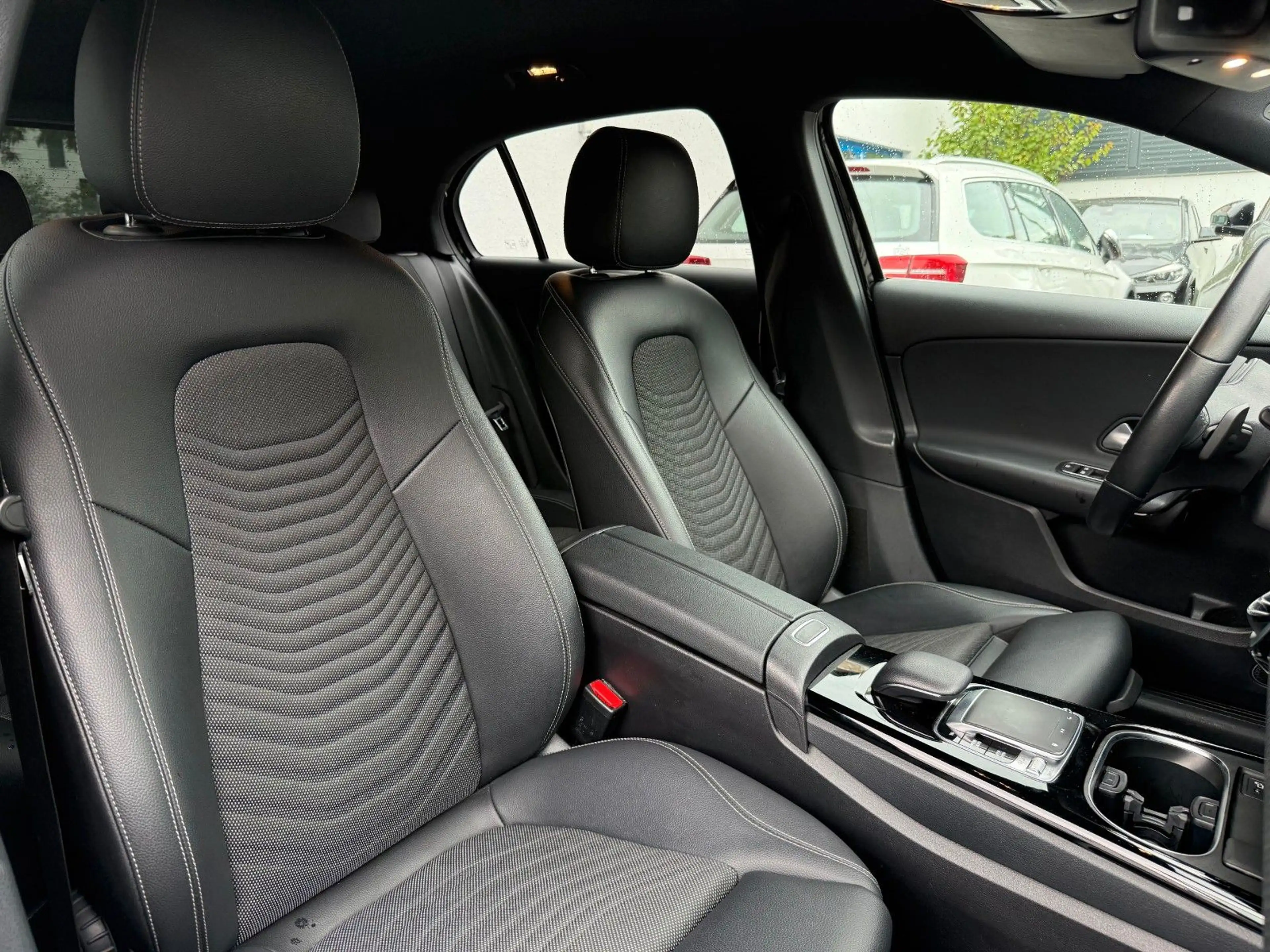 Mercedes-Benz A 220 d*LED*Burmester*MBUX*ACC — photo 8