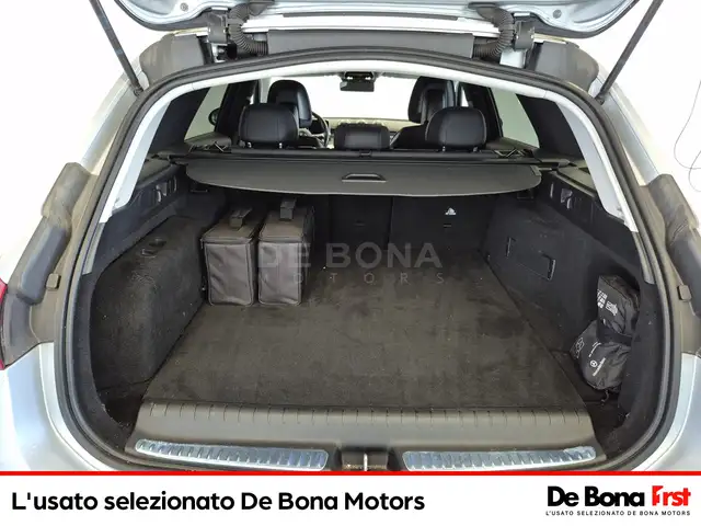 Mercedes-Benz C-Class view 20