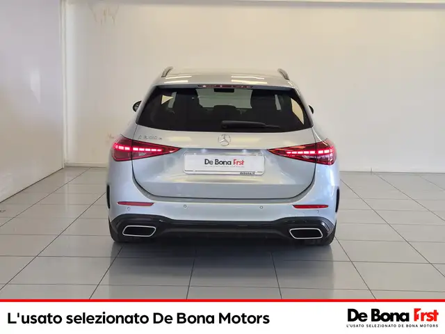 Mercedes-Benz C-Class view 5