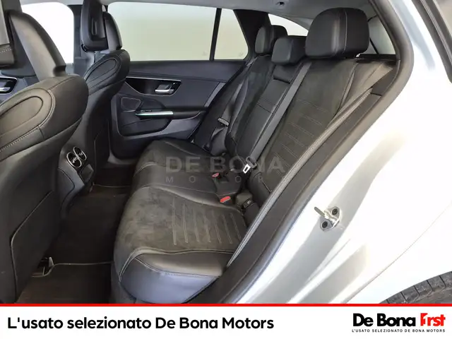 Mercedes-Benz C-Class view 8