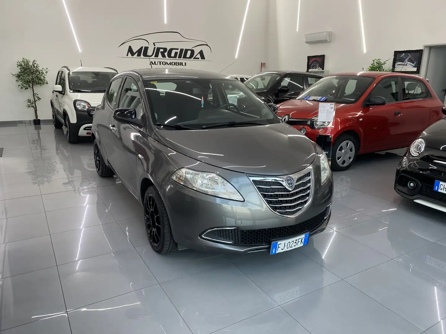 Lancia Ypsilon Silver Gris - 1