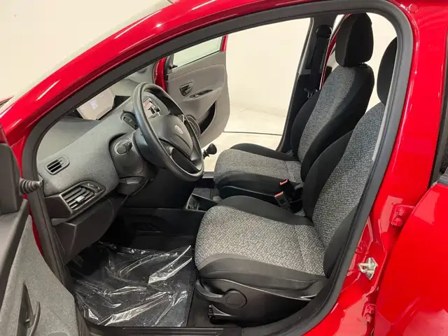 Lancia Ypsilon view 6