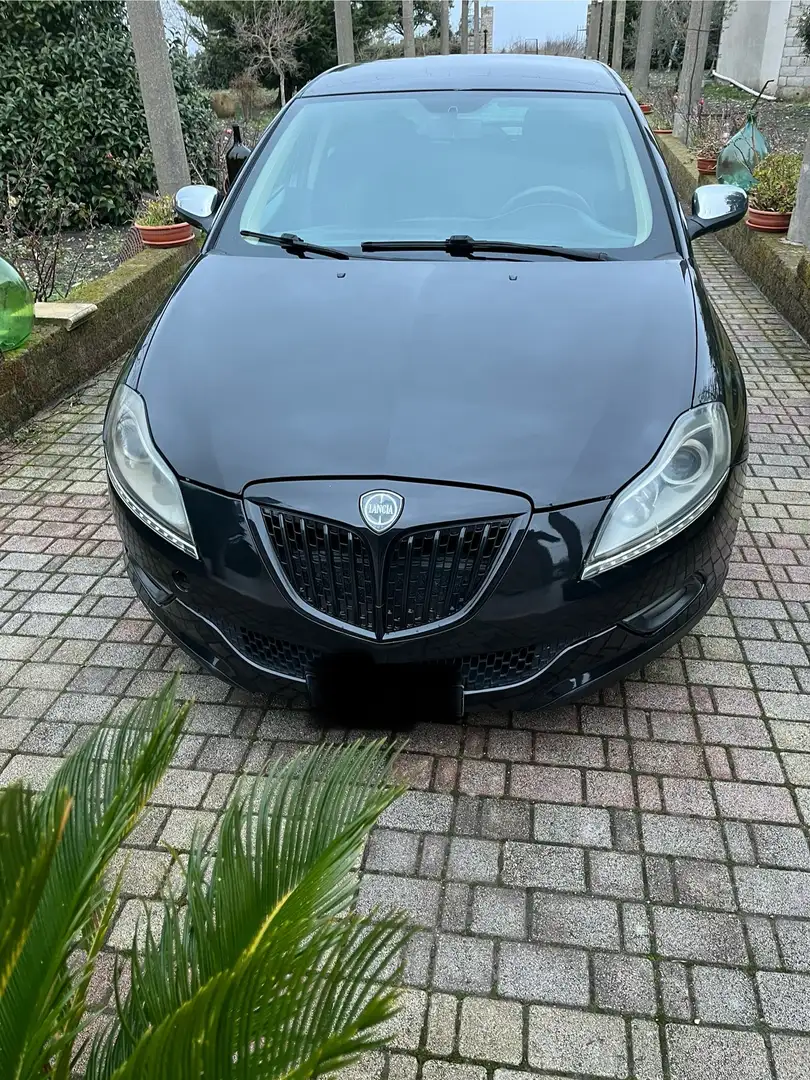 Lancia Delta 1.6 multijet Negro - 1