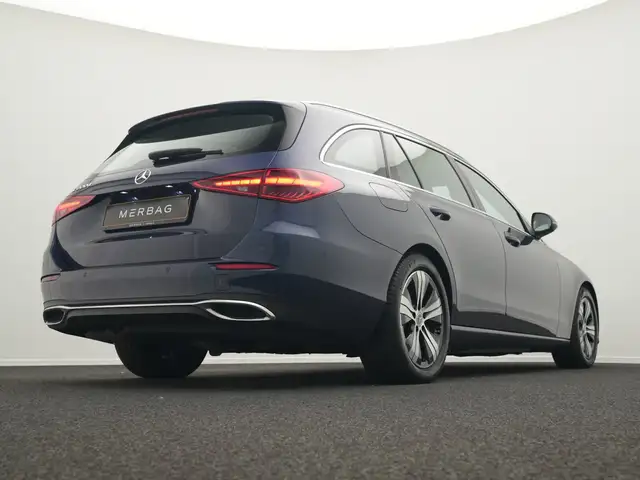 Mercedes-Benz C-Class view 11