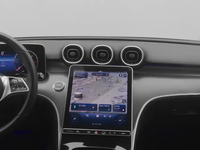 Mercedes-Benz C-Class view 20