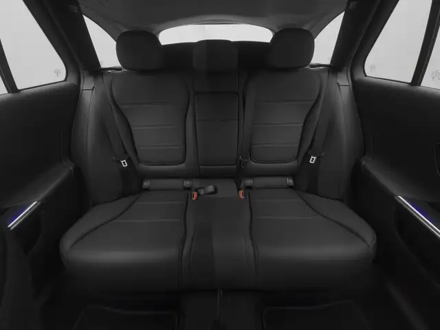 Mercedes-Benz C-Class view 23