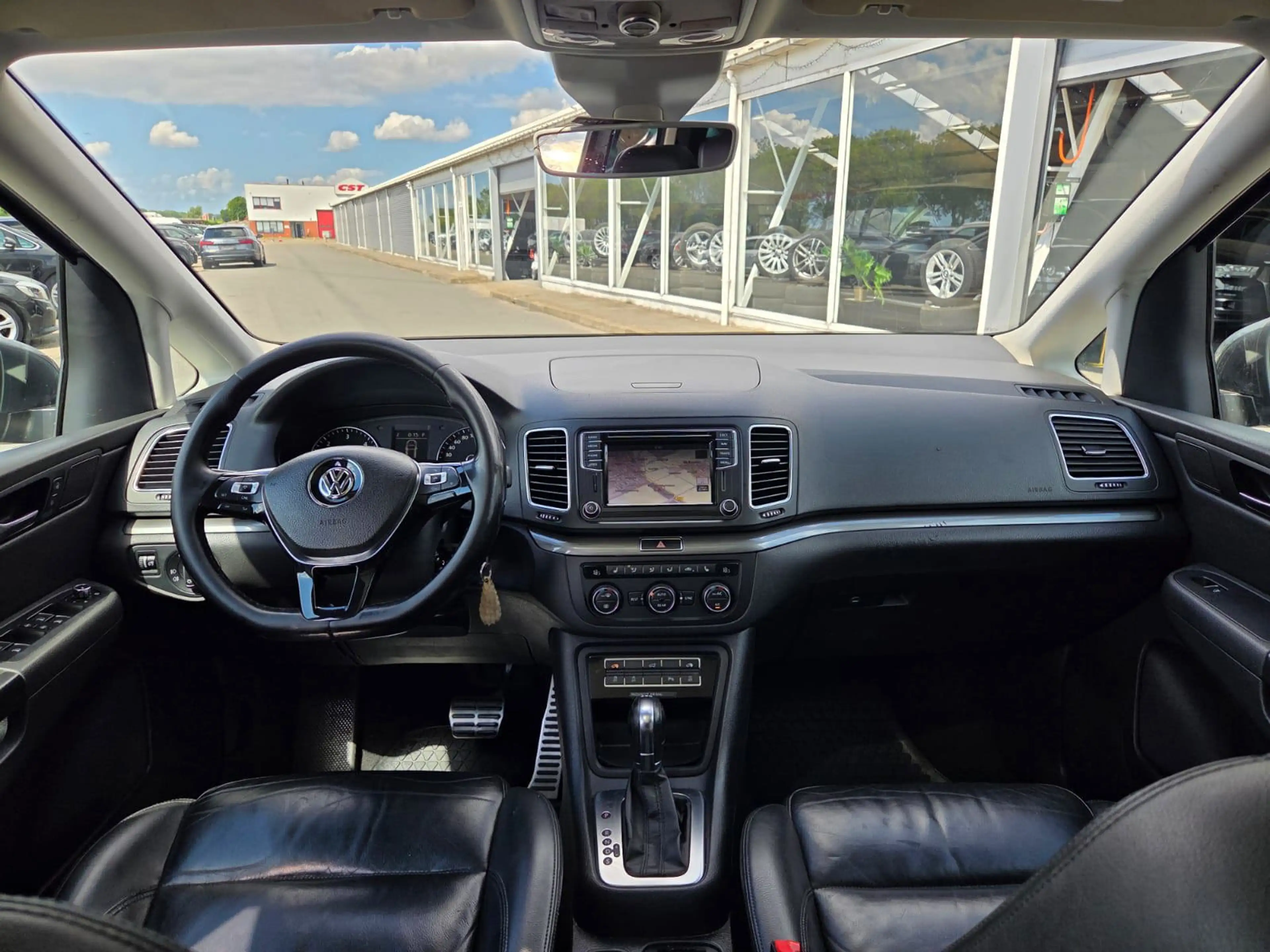 Volkswagen Sharan 2.0 TDI AUTOMAAT PANORAMA 7P !! — photo 15