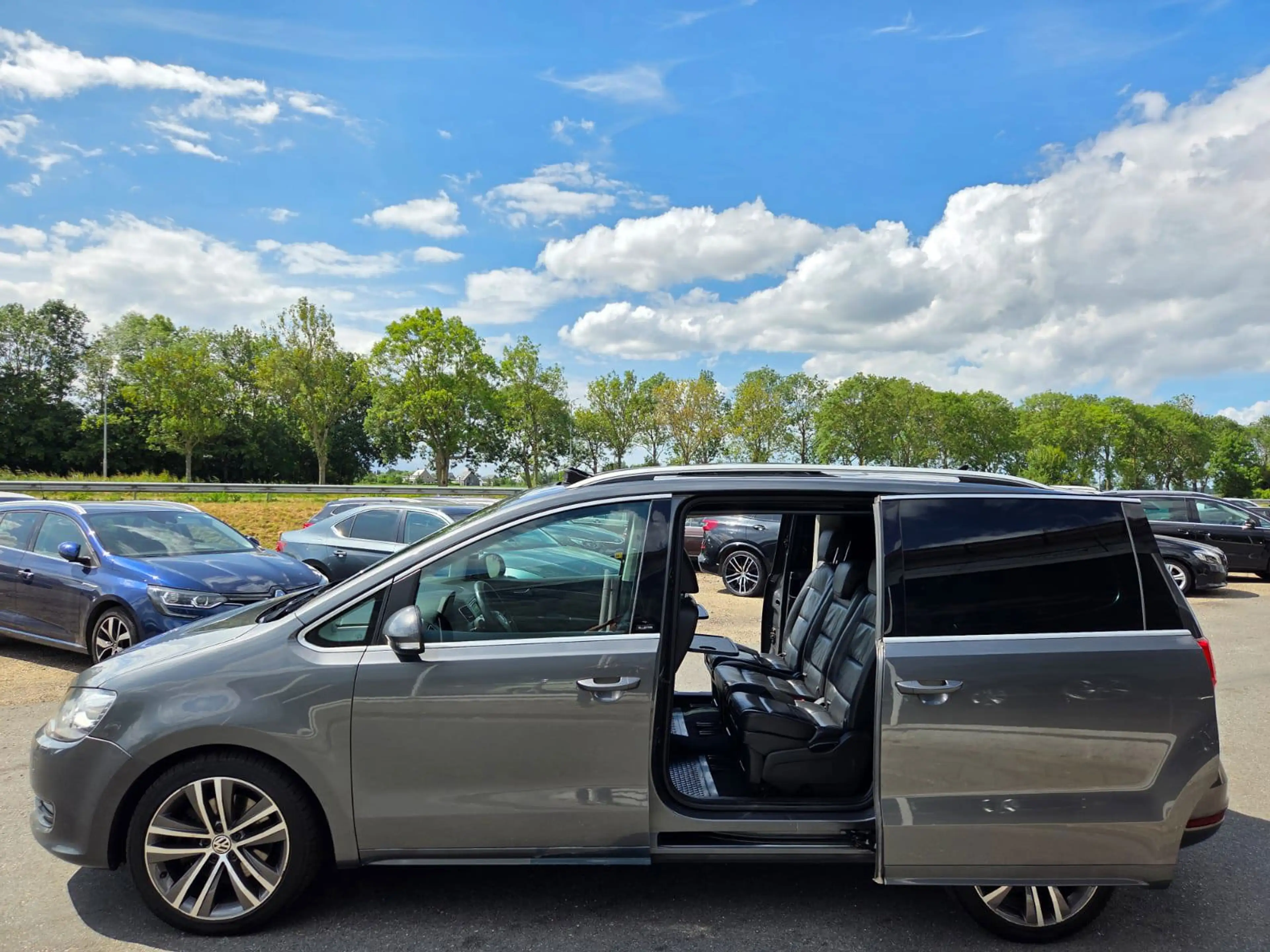 Volkswagen Sharan 2.0 TDI AUTOMAAT PANORAMA 7P !! — photo 7