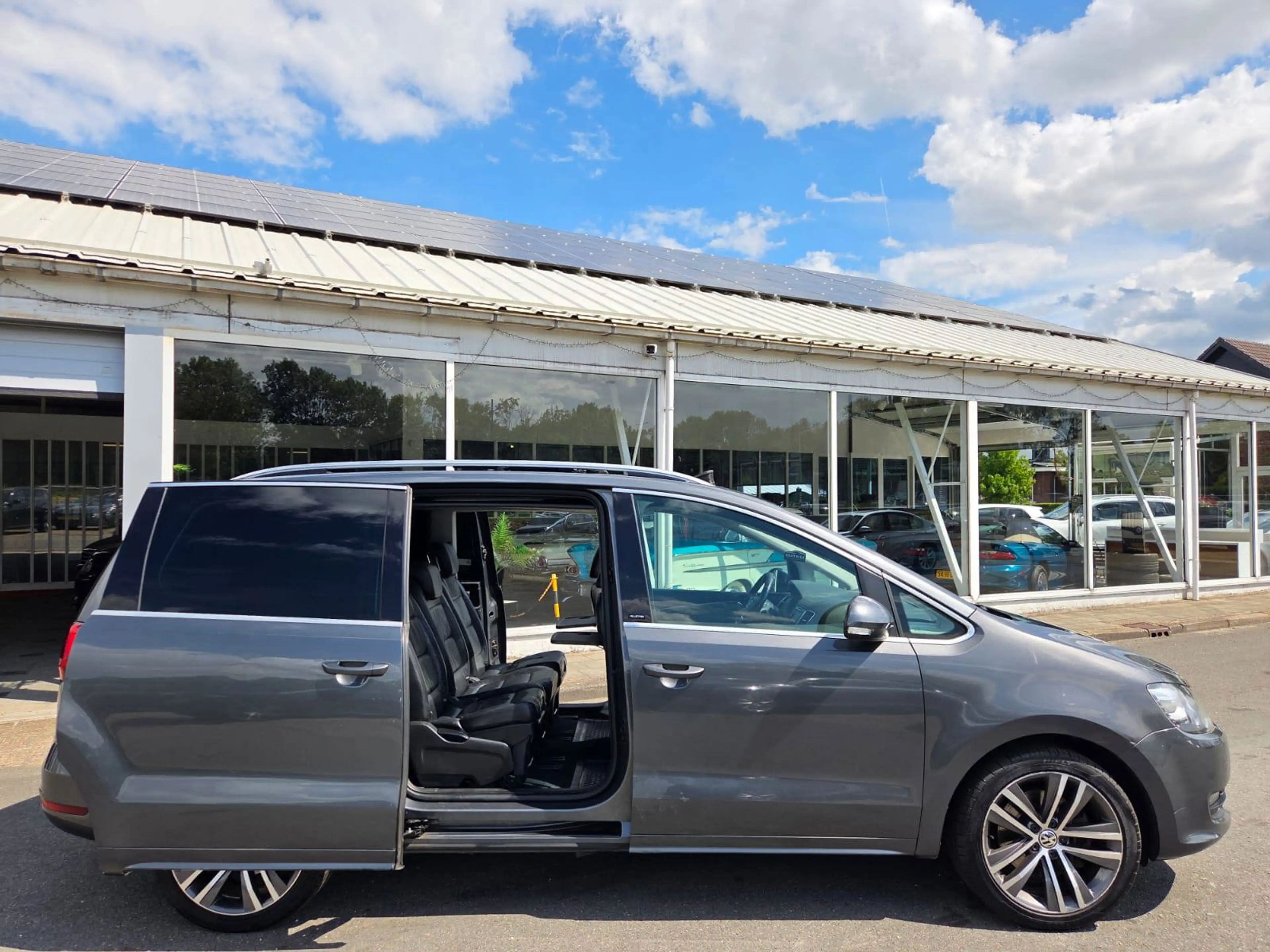 Volkswagen Sharan 2.0 TDI AUTOMAAT PANORAMA 7P !! — photo 8