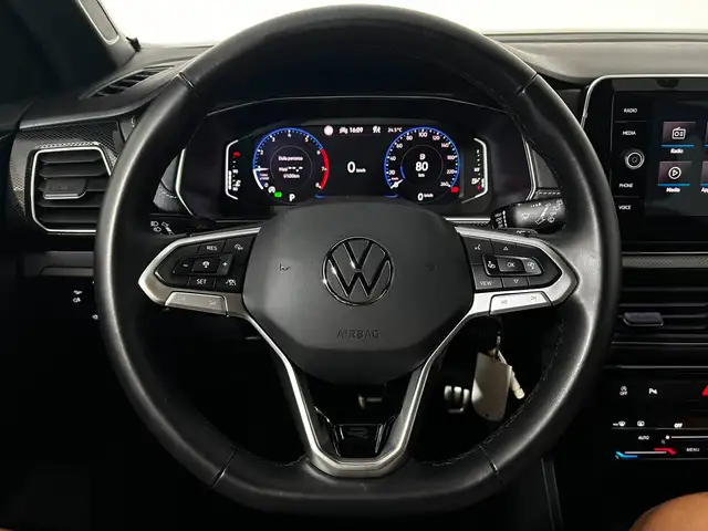 Volkswagen T-Cross view 11