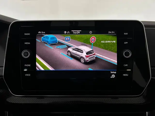 Volkswagen T-Cross view 14