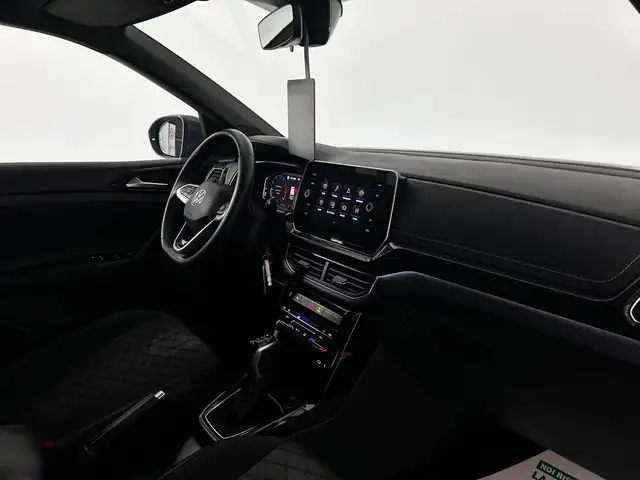 Volkswagen T-Cross view 10