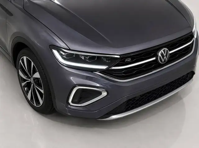 Volkswagen T-Cross view 3