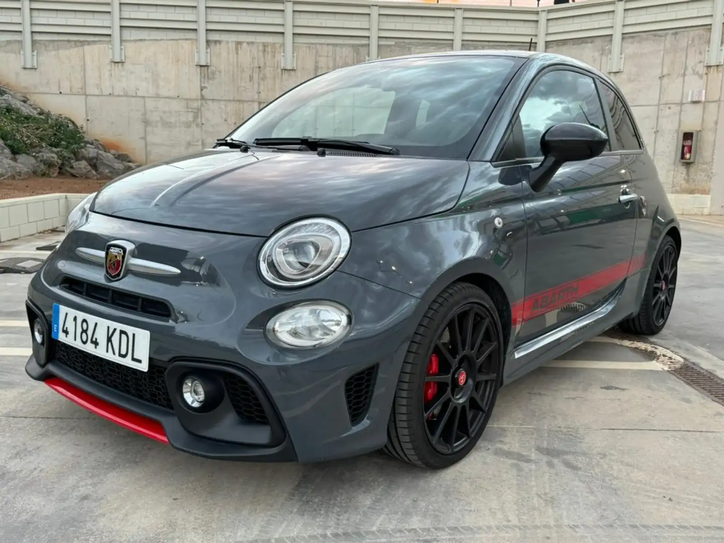 Abarth 695 Pequeño Manual de 3 Puertas Grijs - 2