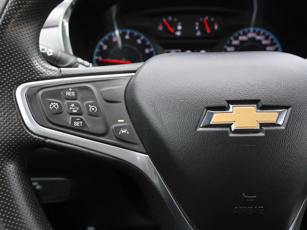 Chevrolet Equinox снимка Chevrolet Equinox