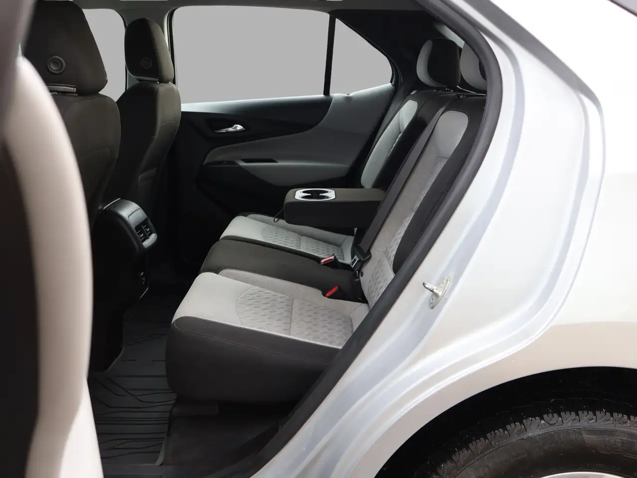 Chevrolet Equinox снимка Chevrolet Equinox