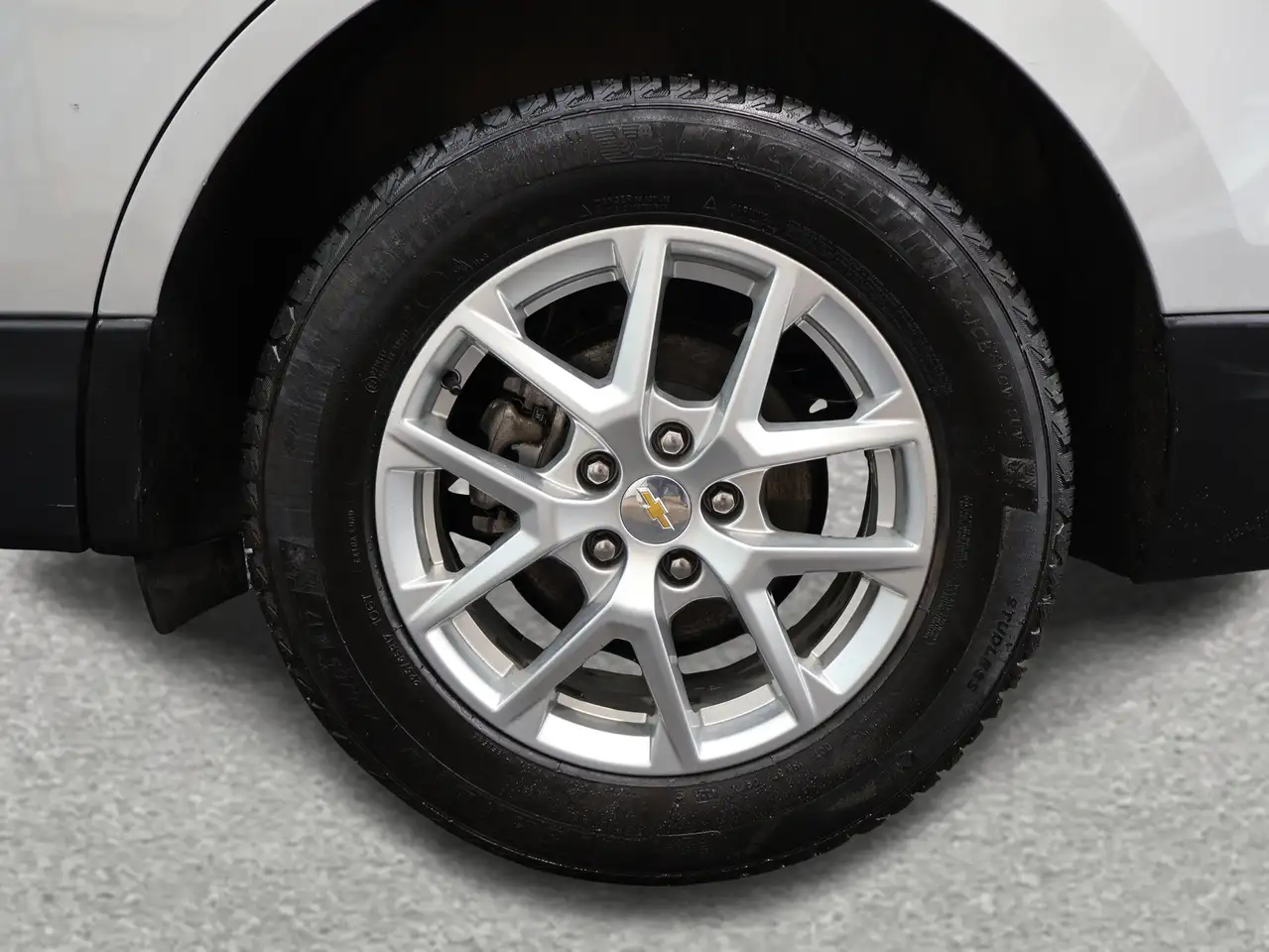 Chevrolet Equinox снимка Chevrolet Equinox