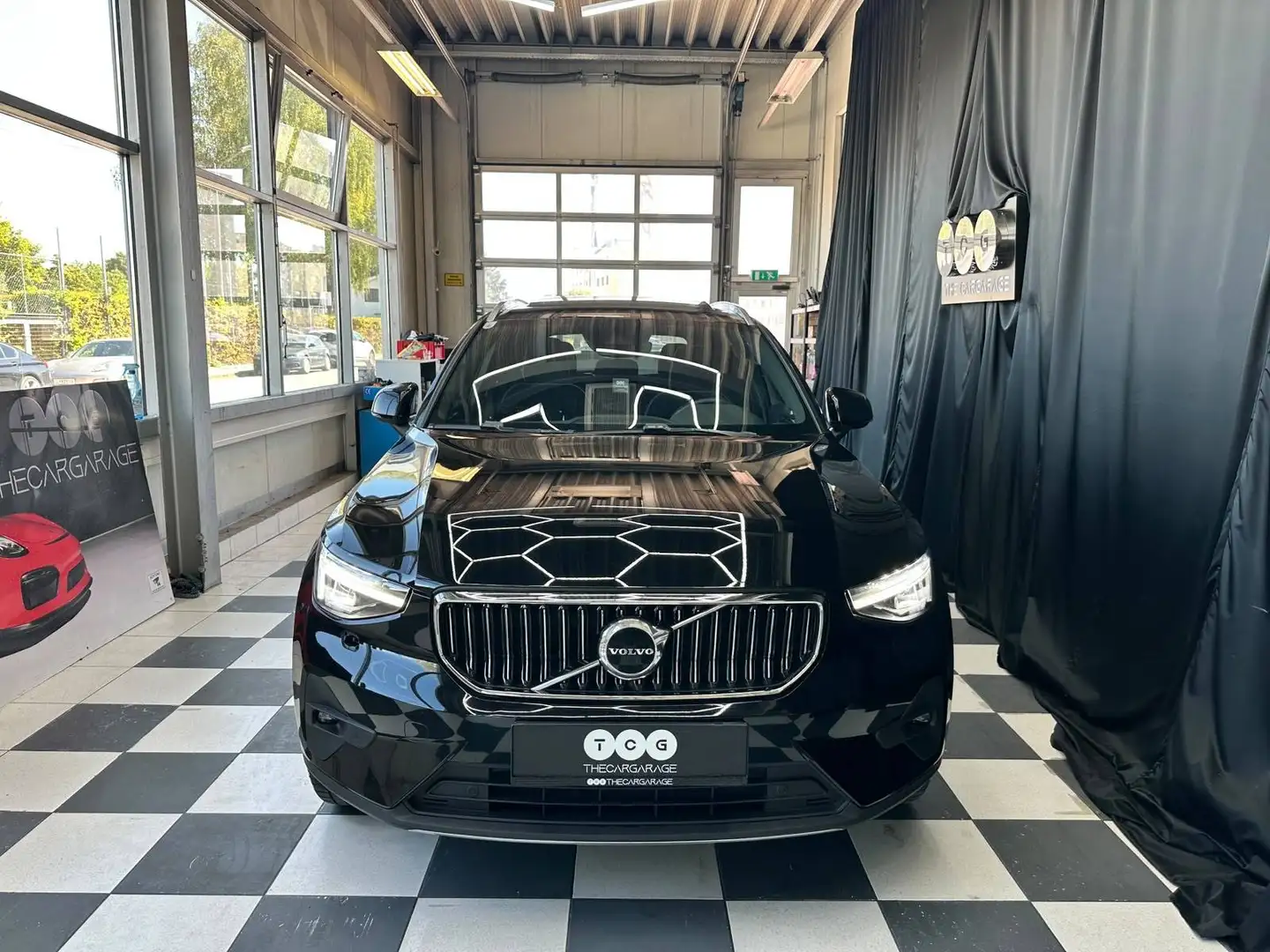 Volvo XC40 Ultimate Bright Recharge Plug-In Hybrid 2WD Schwarz - 2