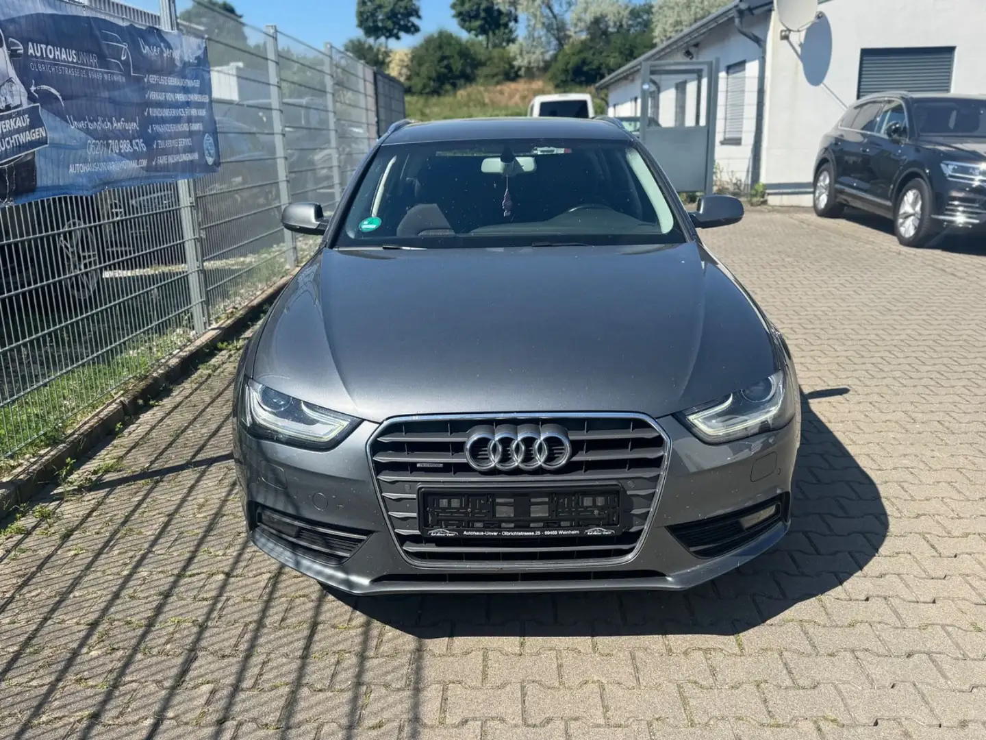 Audi A4 Avant Amb. quattro 2.0TDI |NAVI|LED|PDC| Grijs - 2