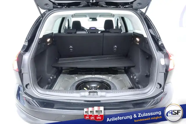 Ford Focus view 12