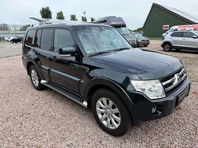 Imagine Mitsubishi Pajero 3,2 DI-D 4WD Instyle Autom. -AHK-NAVI-XEN