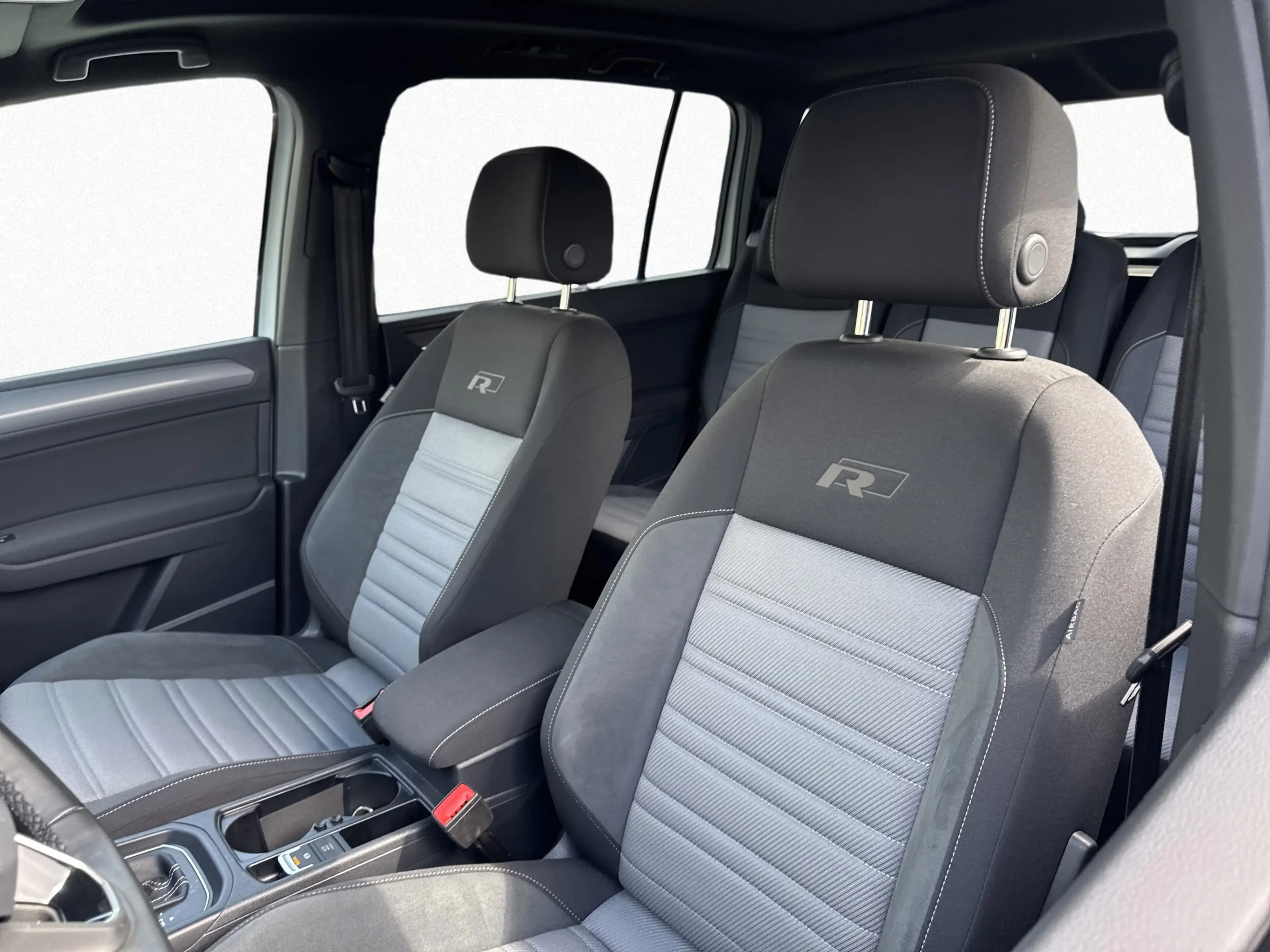 Volkswagen Touran Comfortline R-Line 1.5 TSI 7-DSG PANO KAMERA — photo 10
