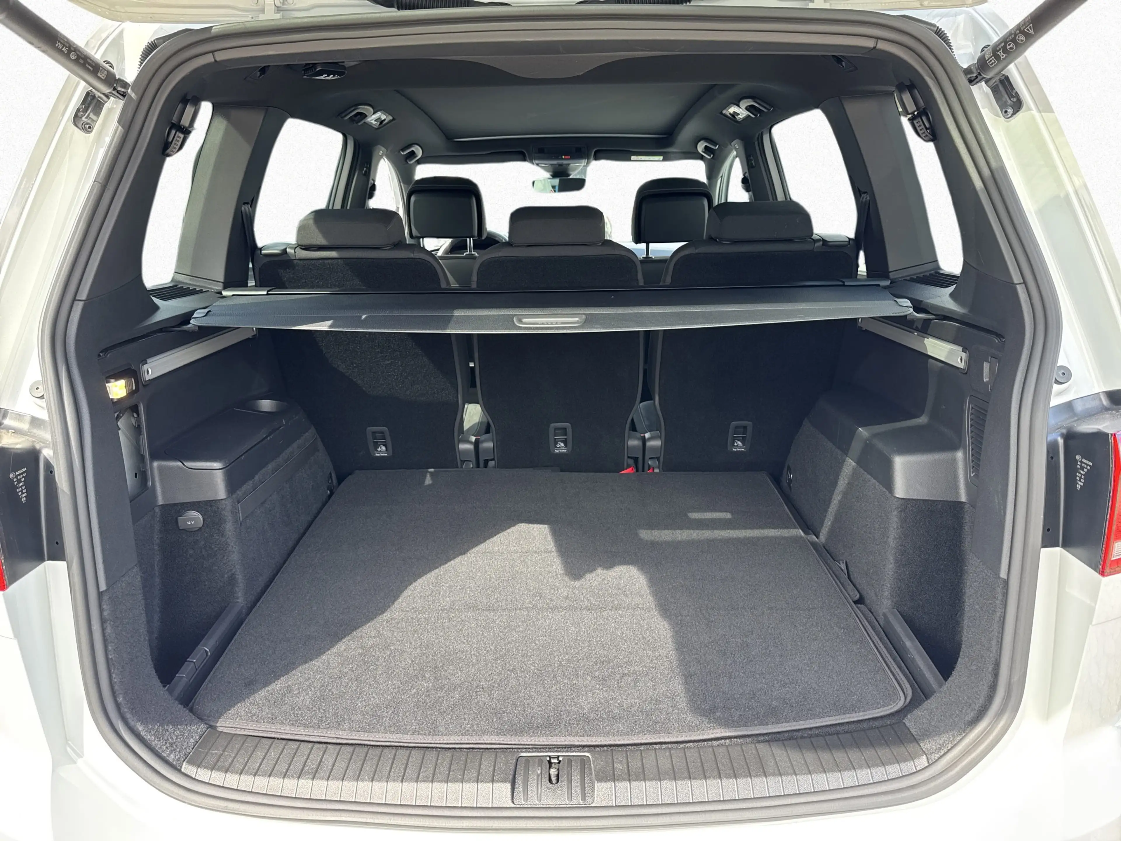 Volkswagen Touran Comfortline R-Line 1.5 TSI 7-DSG PANO KAMERA — photo 14