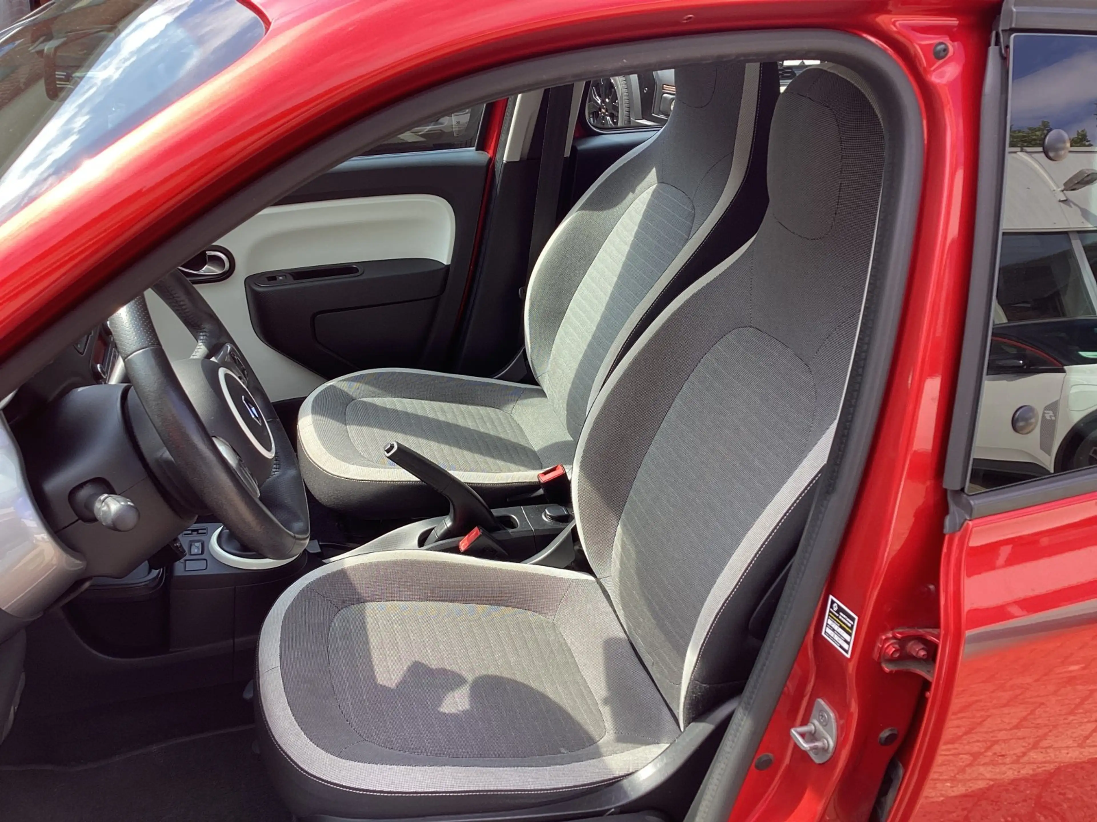 Renault Twingo Limited 1.0 SCe 70 — photo 10