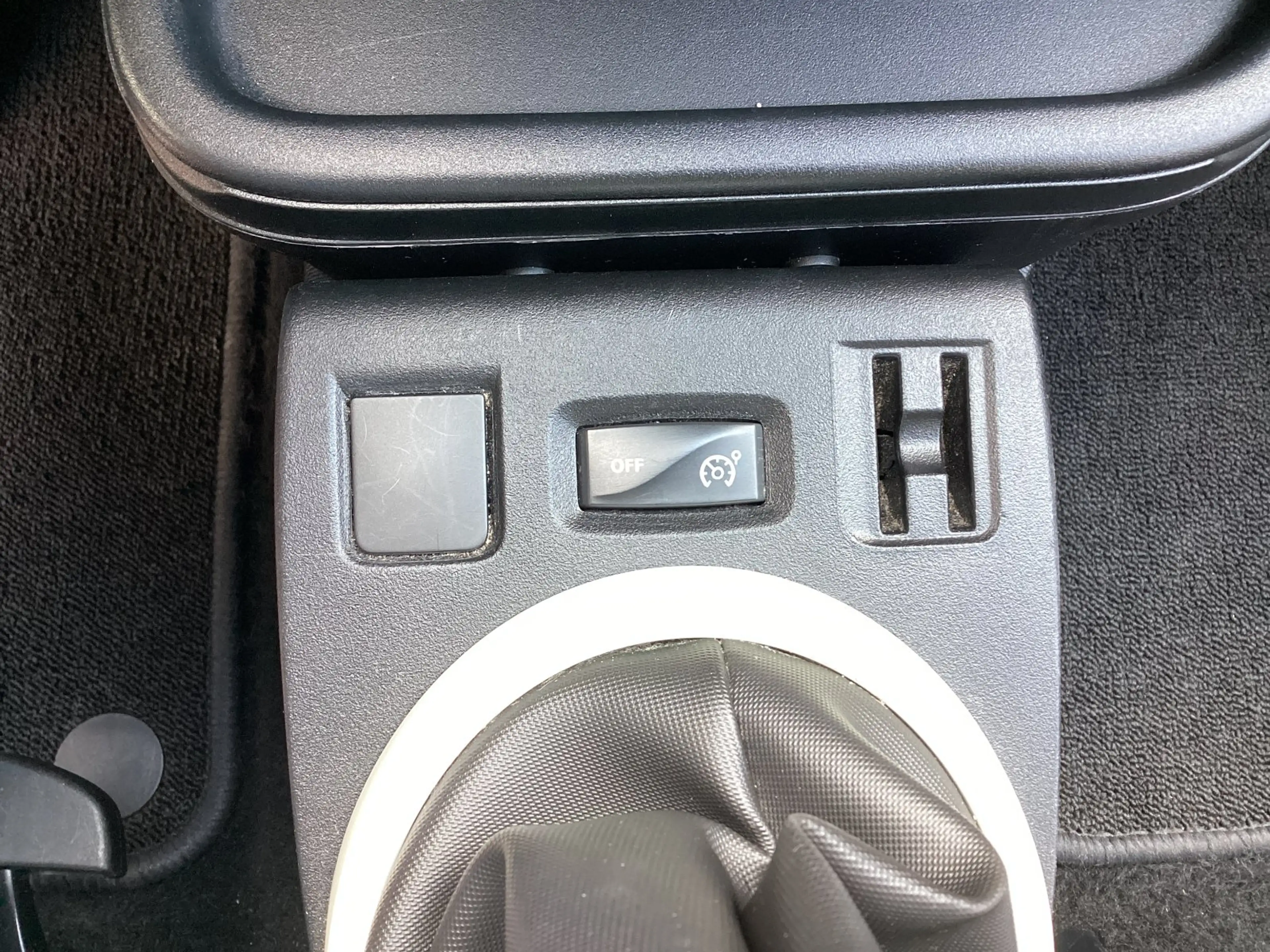 Renault Twingo Limited 1.0 SCe 70 — photo 18