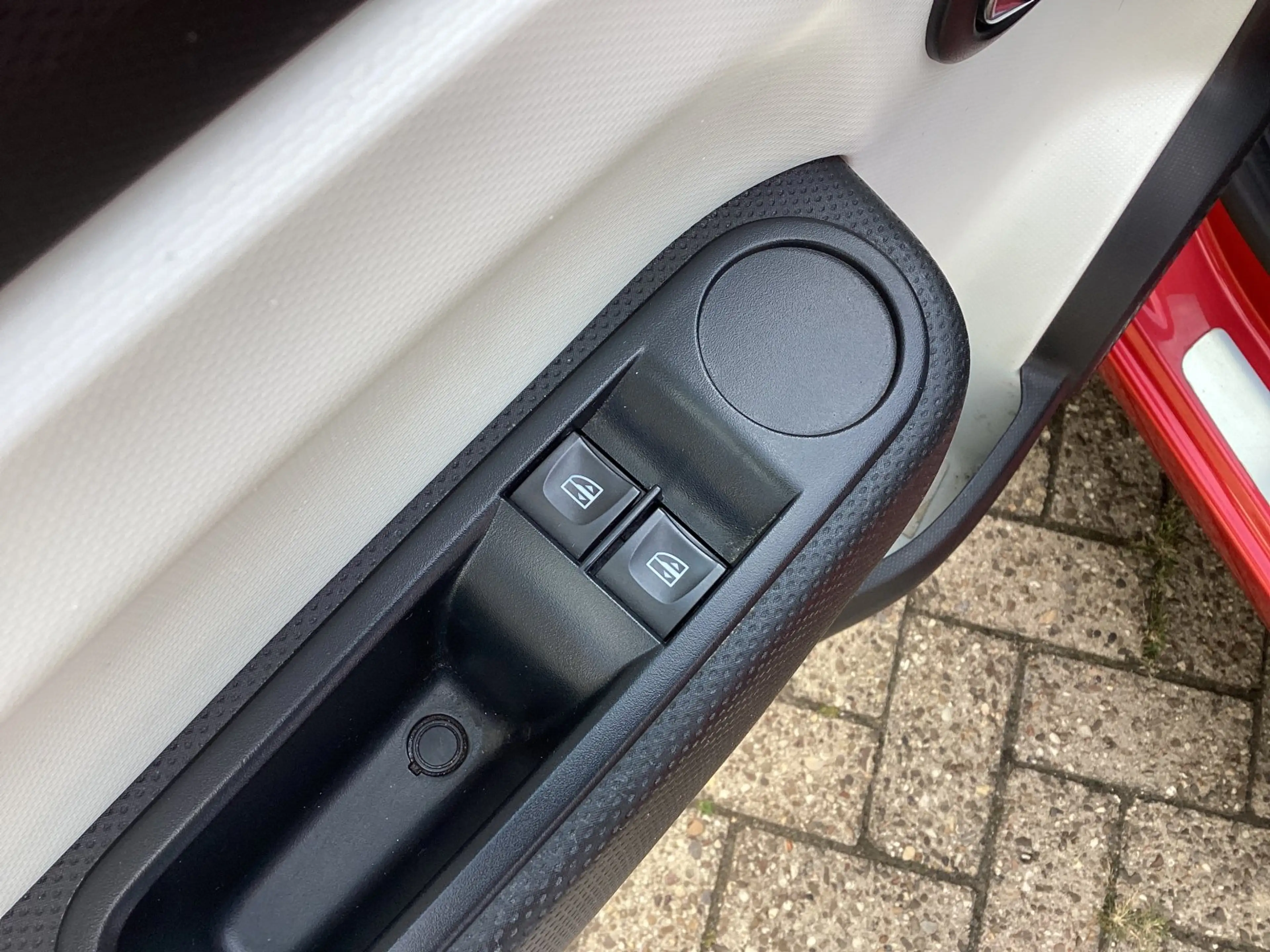 Renault Twingo Limited 1.0 SCe 70 — photo 15