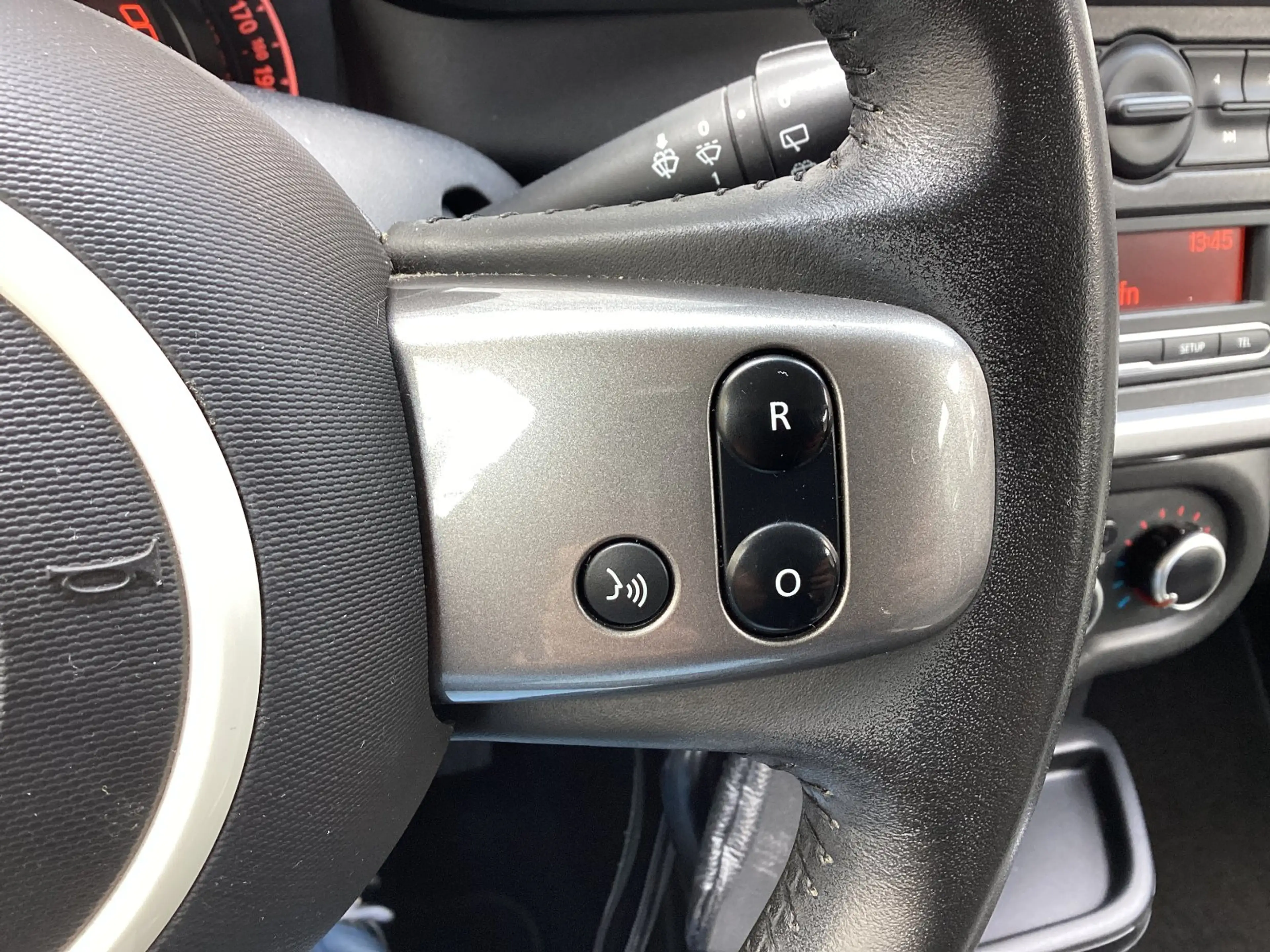 Renault Twingo Limited 1.0 SCe 70 — photo 14