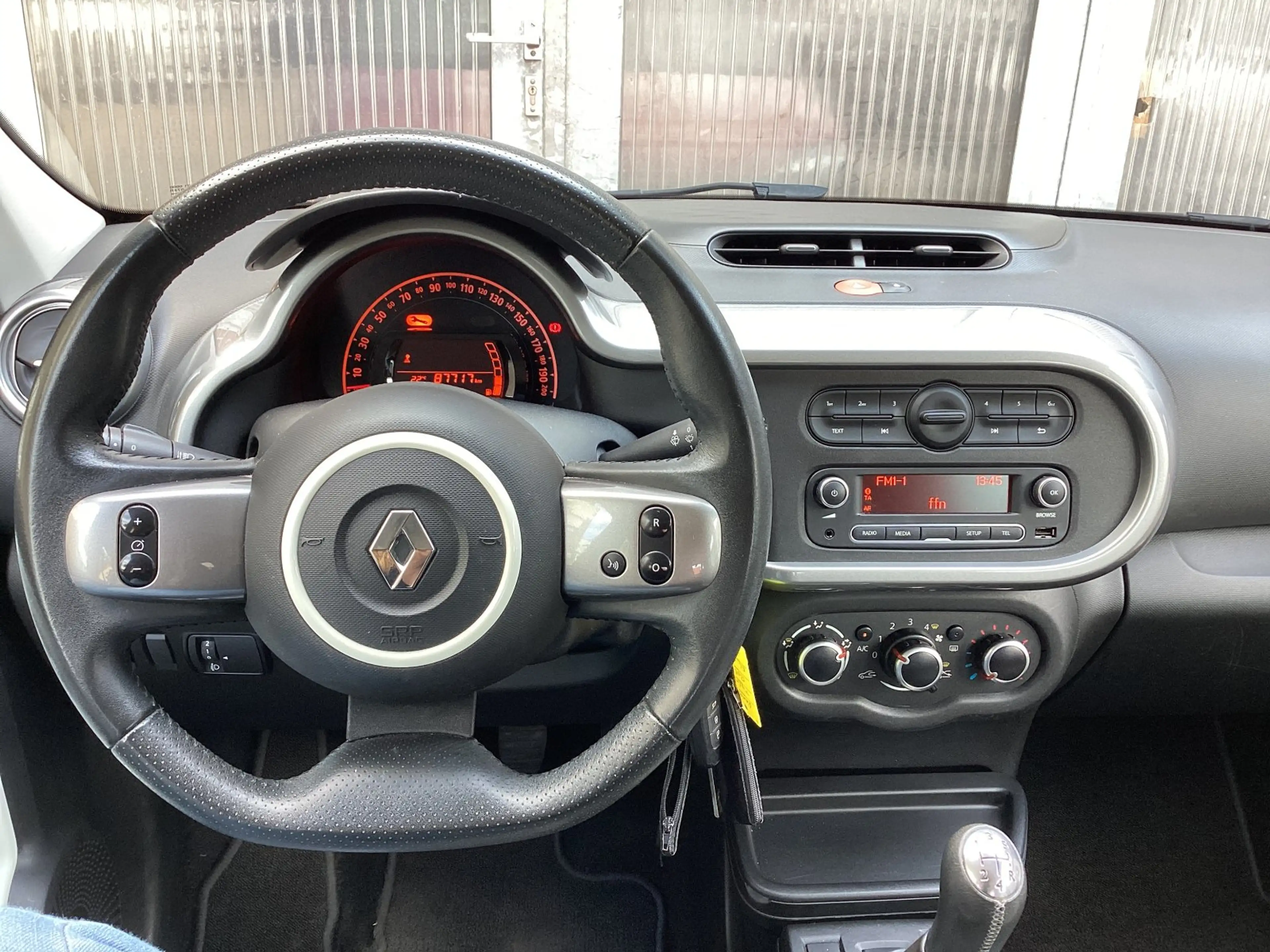 Renault Twingo Limited 1.0 SCe 70 — photo 11