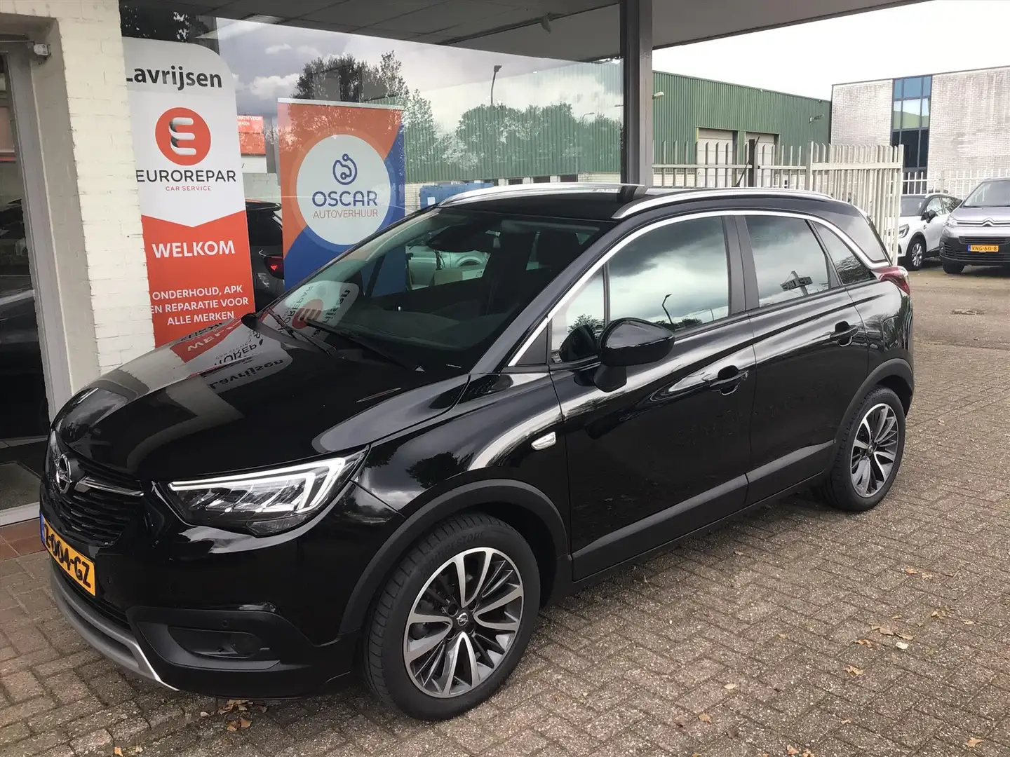 Opel Crossland X 1.2 83pk Start/Stop Edition 2020 Zwart - 1