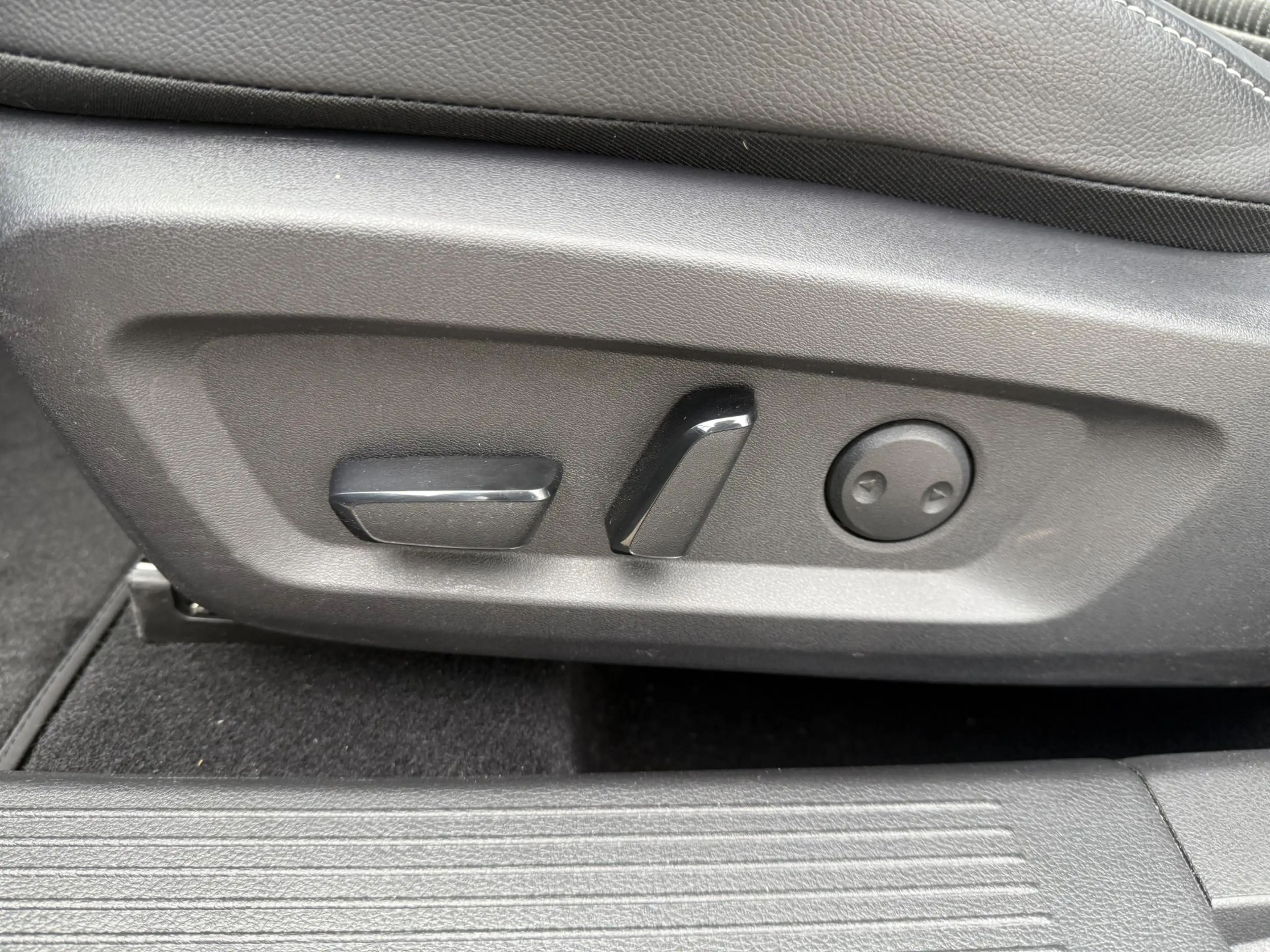 Nissan Qashqai 1.3 MHEV Xtronic Tekna *Panorama & Trekhaak* — photo 10