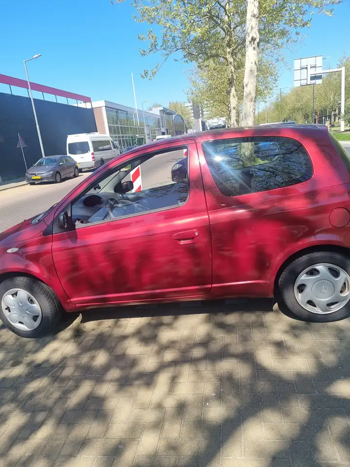 Toyota Yaris 1.3-16V VVT-i Sol, foto 4