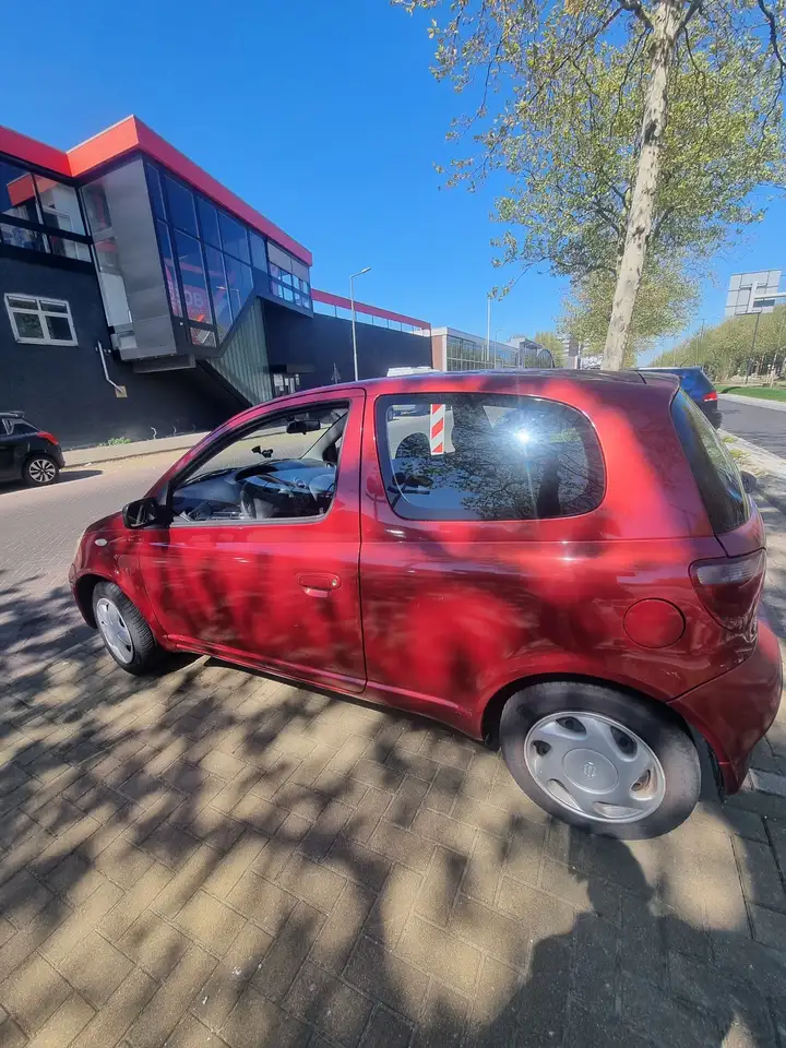 Toyota Yaris 1.3-16V VVT-i Sol, foto 1