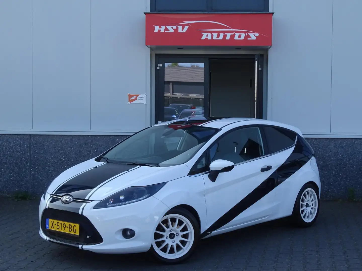Ford Fiesta 1.6 Sport 162 PK airco LM 2e eigenaar Wit - 1