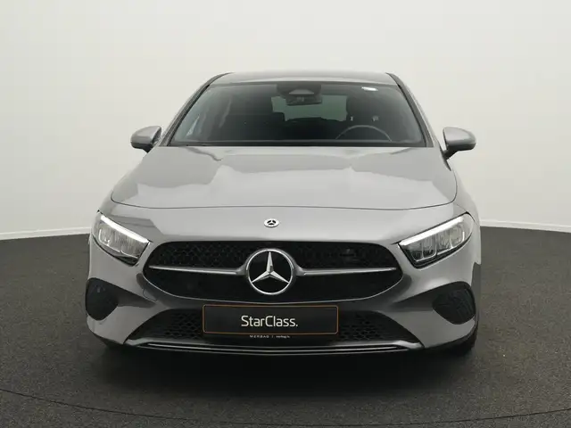 Mercedes-Benz A view 2