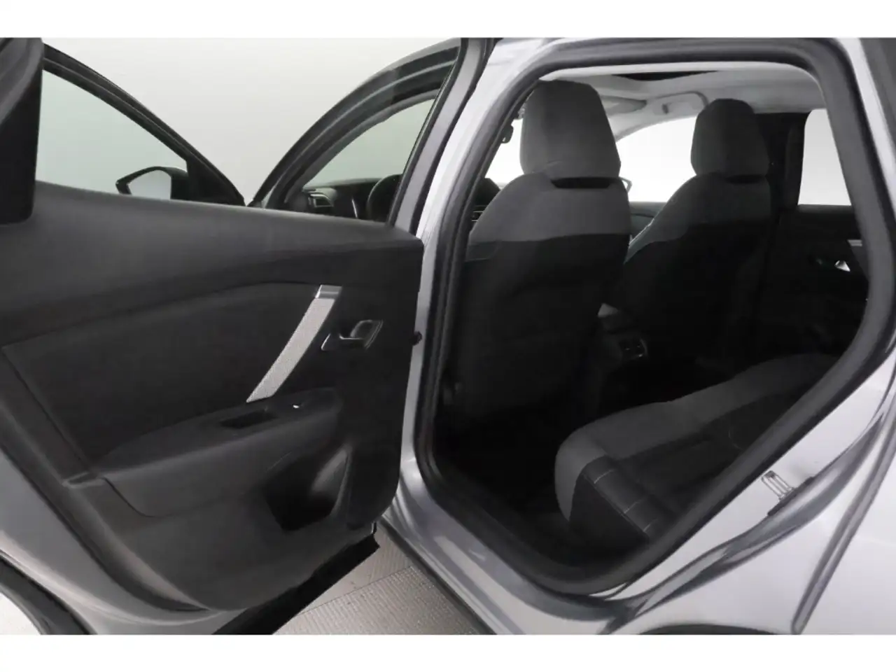 Citroen C4 1.2PureTech 130 Shine+LED+NAVI+KAMERA+HUD 21